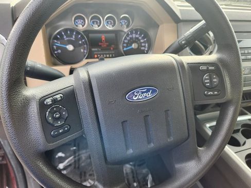 Used 2011 Ford F250 XLT w/ XLT Premium Pkg image 22