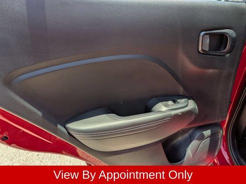 Used 2025 Hyundai Venue Limited FWD image 26