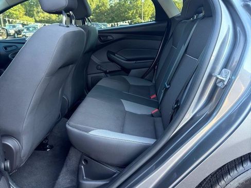 Used 2014 Ford Focus S FWD image 12