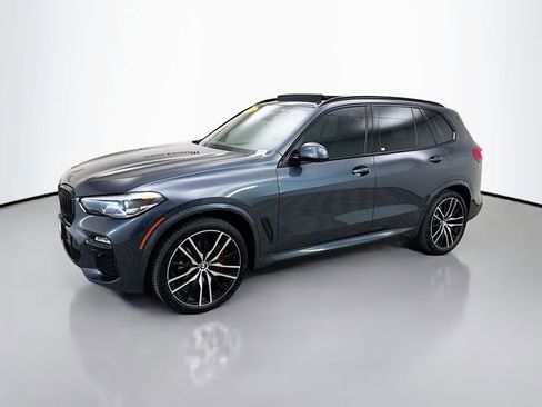 Used 2021 BMW X5 xDrive40i w/ M Sport Package image 3