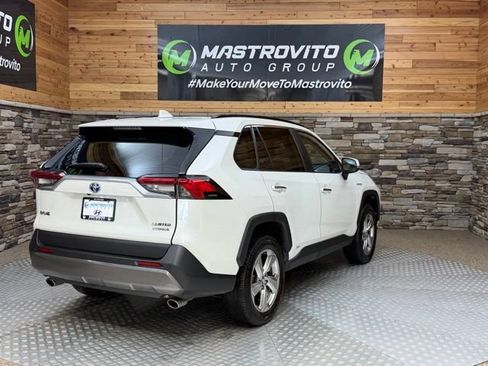 Used 2019 Toyota RAV4 Limited AWD/4WD image 9