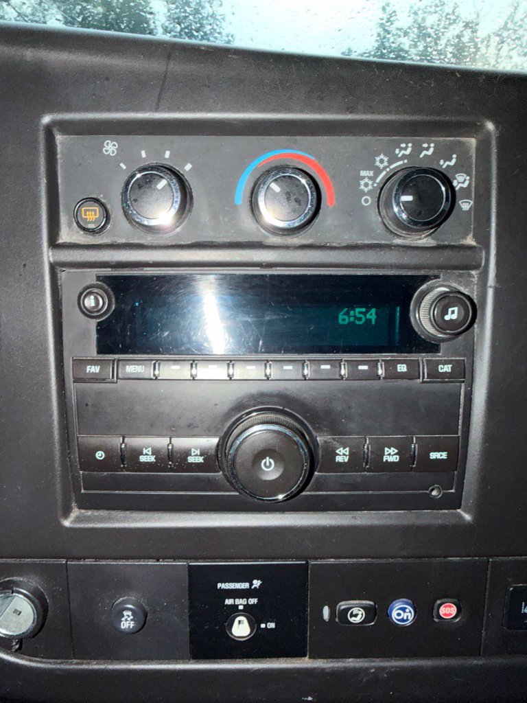 Used 2019 Chevrolet Express 3500 LT w/ LT Preferred Equipment Group RWD image 20