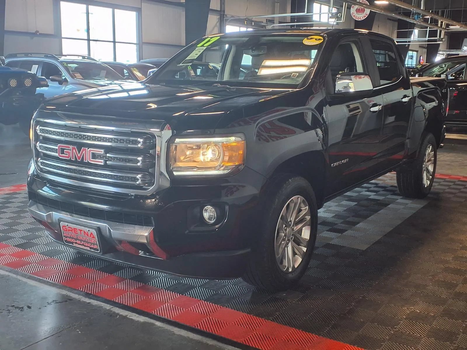 Used 2017 GMC Canyon SLT w/ Trailering Package AWD/4WD image 4