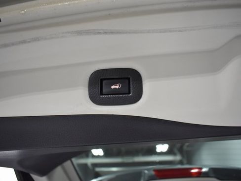 Used 2020 Nissan Rogue SL w/ Premium Package image 35