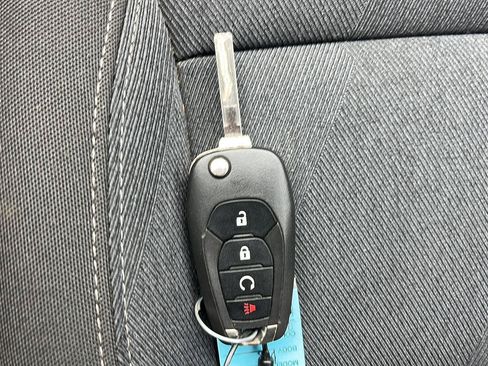 Used 2024 Chevrolet Trax RS w/ Driver Confidence Package FWD image 34