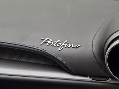 Used 2019 Ferrari Portofino image 26