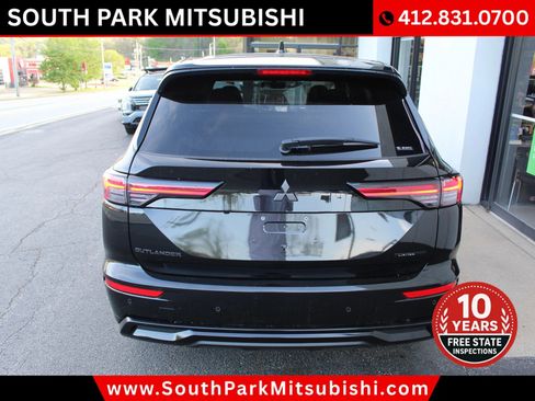 New 2026 Mitsubishi Outlander LE AWD/4WD image 8