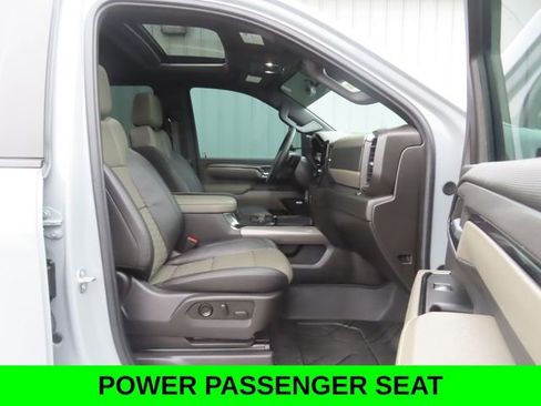 Used 2024 Chevrolet Silverado 2500 ZR2 w/ Technology Package AWD/4WD image 26