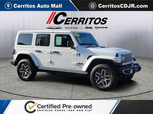 Certified 2025 Jeep Wrangler Unlimited Sahara AWD/4WD image 1