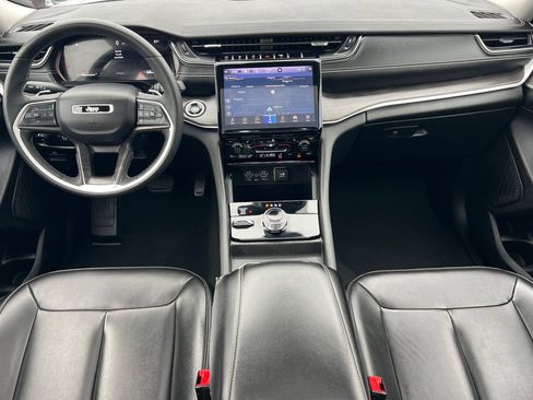 Used 2024 Jeep Grand Cherokee Limited image 15