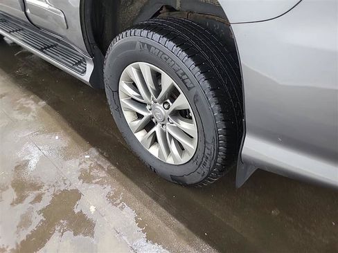 Used 2014 Lexus GX 460 Luxury AWD/4WD image 8
