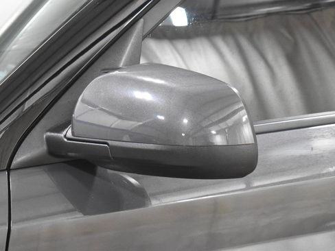 Used 2024 Hyundai Venue SE FWD image 34