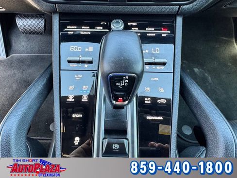 Used 2023 Porsche Cayenne w/ Premium Package AWD/4WD image 24
