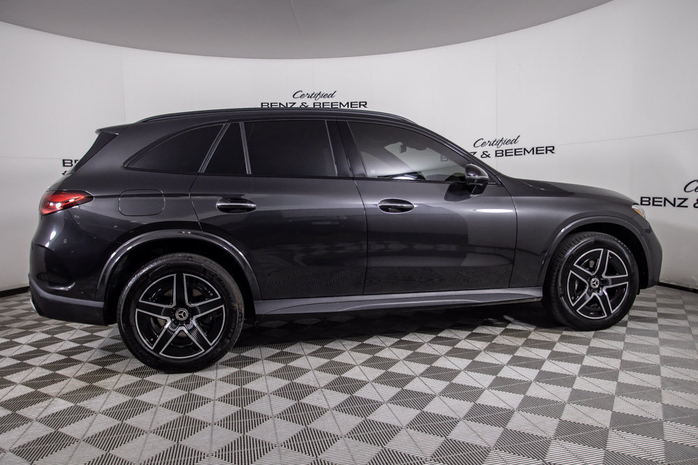 Used 2025 Mercedes-Benz GLC 300 4MATIC w/ AMG Line image 4