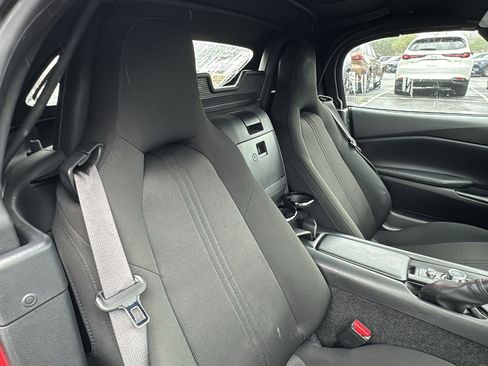 Used 2019 MAZDA MX-5 Miata Sport image 18