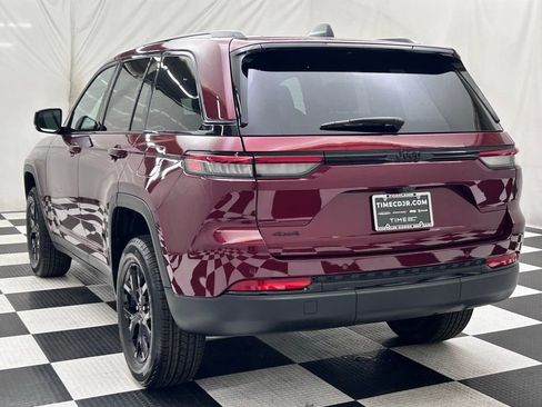 New 2025 Jeep Grand Cherokee Altitude image 5