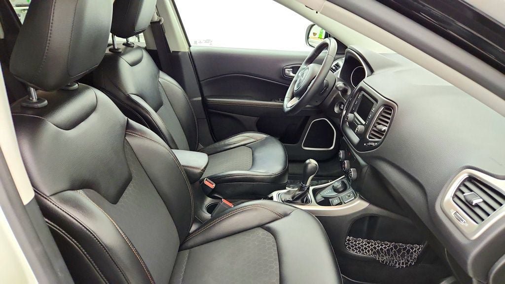 Used 2018 Jeep Compass Latitude AWD/4WD image 21