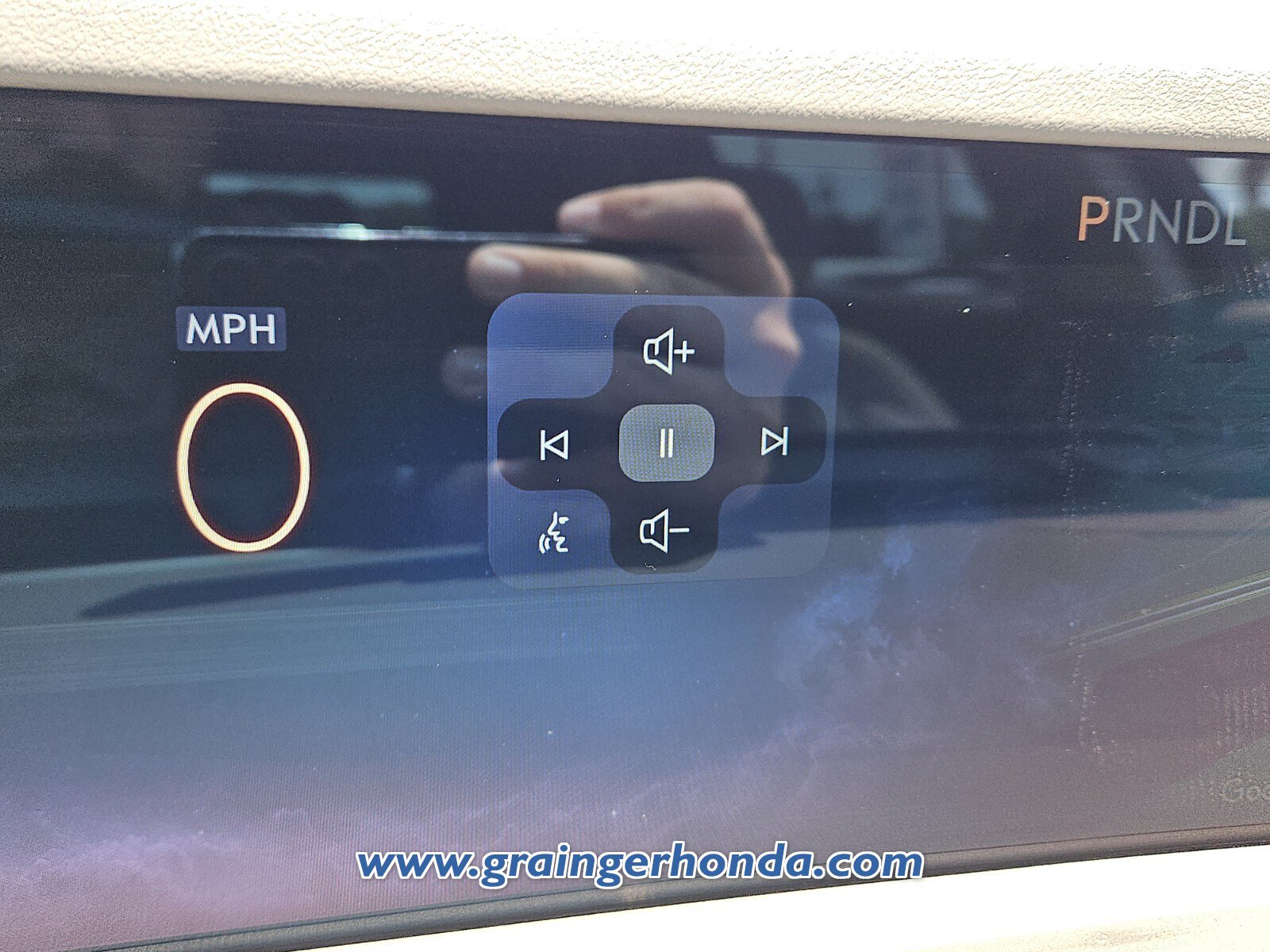 Used 2025 Lincoln Nautilus Reserve AWD/4WD image 19