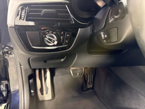 Used 2019 BMW M550i xDrive AWD/4WD image 16