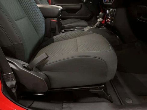 Used 2025 Jeep Wrangler Unlimited Rubicon 4xe w/ Safety Group image 69