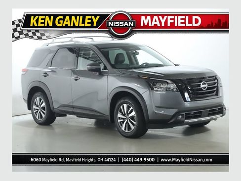Used 2024 Nissan Pathfinder SL w/ Black Appearance Package AWD/4WD image 1