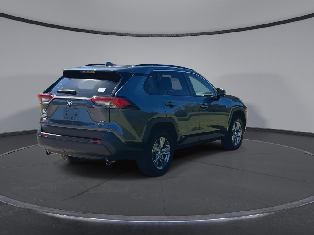 Certified 2025 Toyota RAV4 LE AWD/4WD image 8