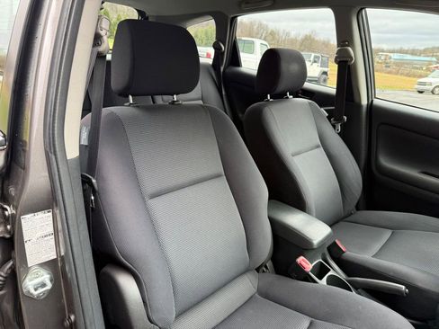 Used 2005 Pontiac Vibe AWD w/ Power Group Value Package image 23