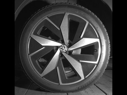 Certified 2023 Volkswagen ID.4 Pro S AWD/4WD image 13