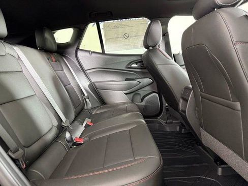 New 2025 Chevrolet Trax RS w/ Sunroof Package image 19