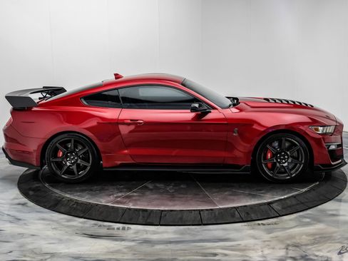 Used 2020 Ford Mustang Shelby GT500 w/ Carbon Fiber Track Pack RWD image 26