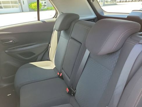Used 2020 Chevrolet Trax LS w/ LPO, Cargo Package FWD image 19