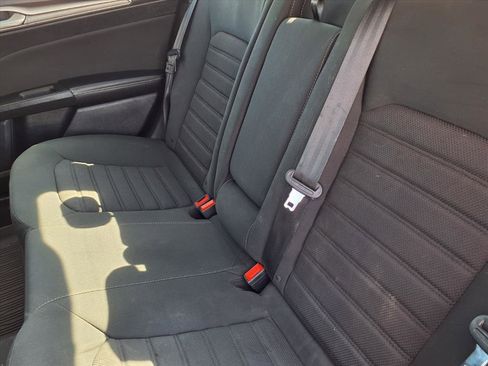 Used 2020 Ford Fusion SE image 31