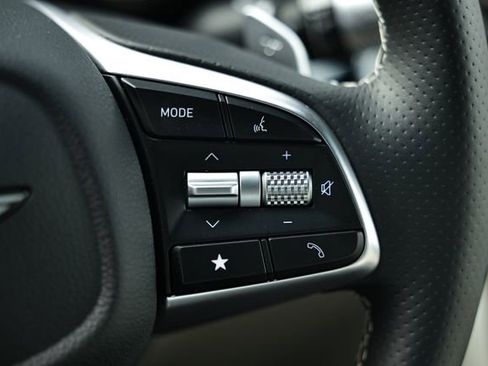 Certified 2026 Genesis G70 2.5T image 32