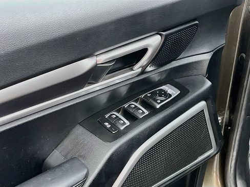 Used 2023 Kia Telluride S AWD/4WD image 18