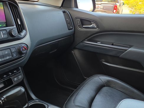 Used 2021 Chevrolet Colorado Z71 w/ Z71 Midnight Edition image 27