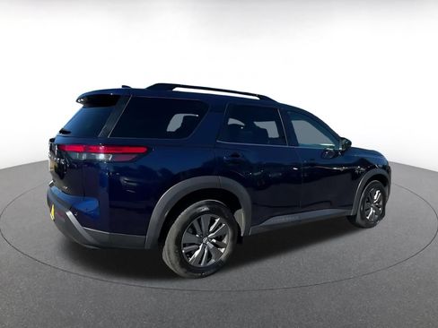 Used 2025 Nissan Pathfinder SV AWD/4WD image 15