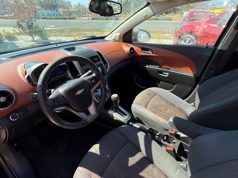Used 2015 Chevrolet Sonic LT image 7
