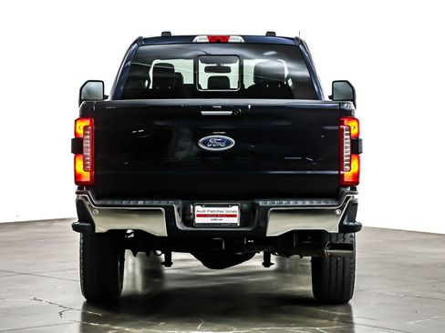 Used 2024 Ford F350 Lariat w/ Chrome Package image 4