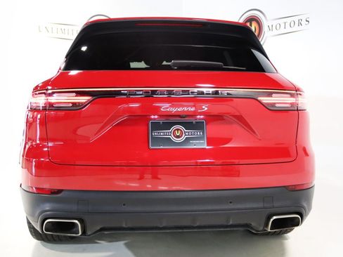 Used 2022 Porsche Cayenne Platinum Edition AWD/4WD image 38