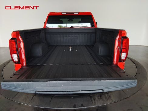 Used 2023 GMC Sierra 1500 SLE image 9