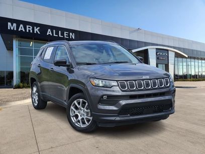 Used 2022 Jeep Compass Latitude w/ Sun and Sound Group