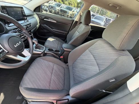 Used 2023 Kia Seltos LX AWD/4WD image 20