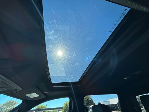 Used 2026 Chevrolet Silverado 3500 High Country w/ Technology Package image 32