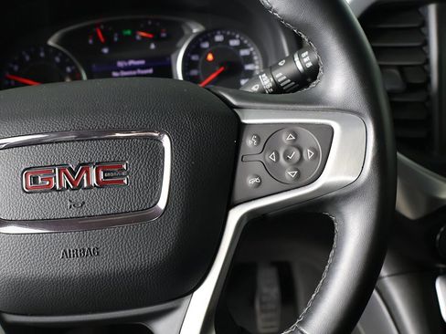 Used 2023 GMC Acadia SLT image 44