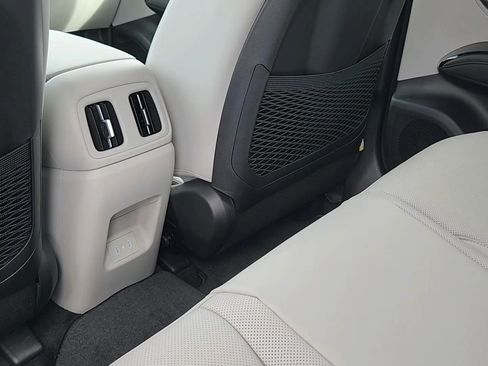 New 2026 Hyundai Tucson Limited image 18