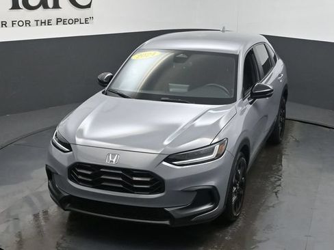 Used 2024 Honda HR-V Sport image 45