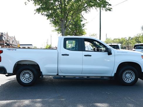 Used 2020 Chevrolet Silverado 1500 W/T w/ Trailering Package AWD/4WD image 4