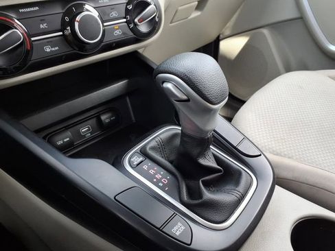 Used 2022 Kia Soul LX w/ Technology Package FWD image 27