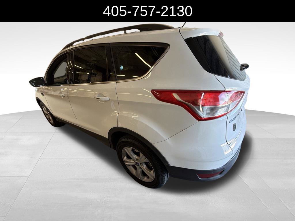 Used 2016 Ford Escape SE w/ SE Leather Comfort Package FWD image 9