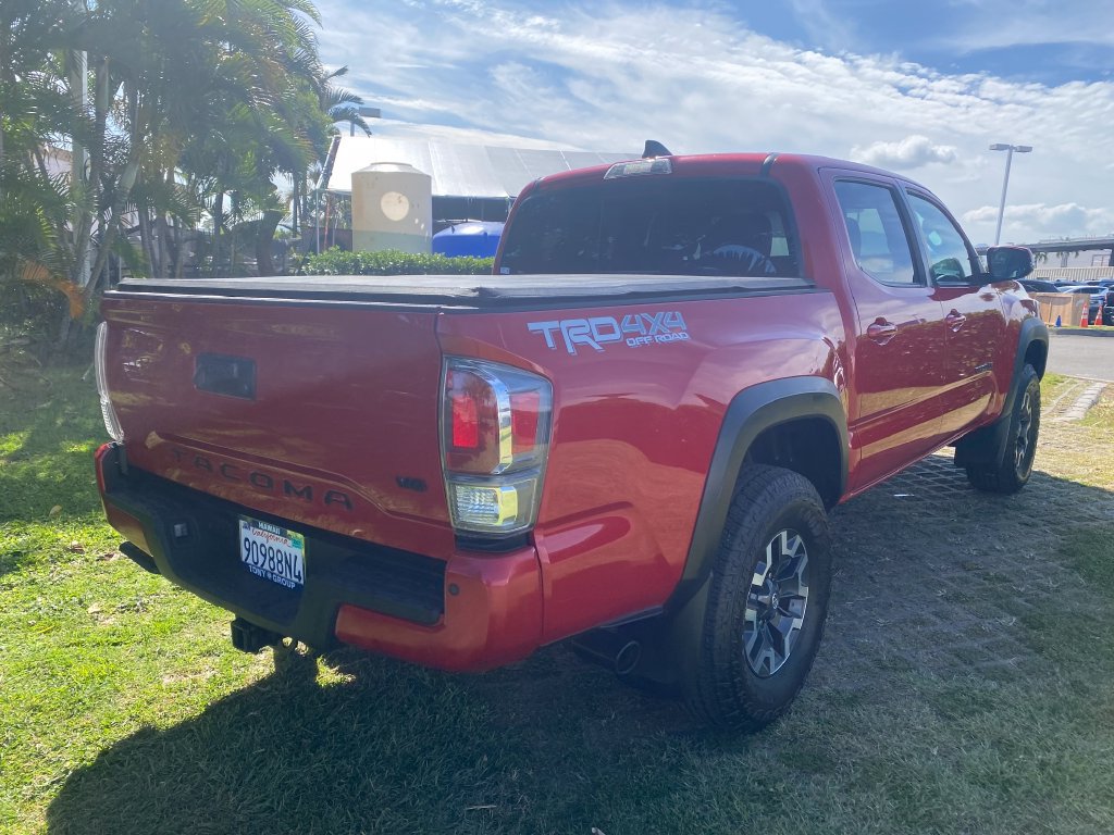 Used 2022 Toyota Tacoma TRD Off-Road w/ Technology Package AWD/4WD image 7